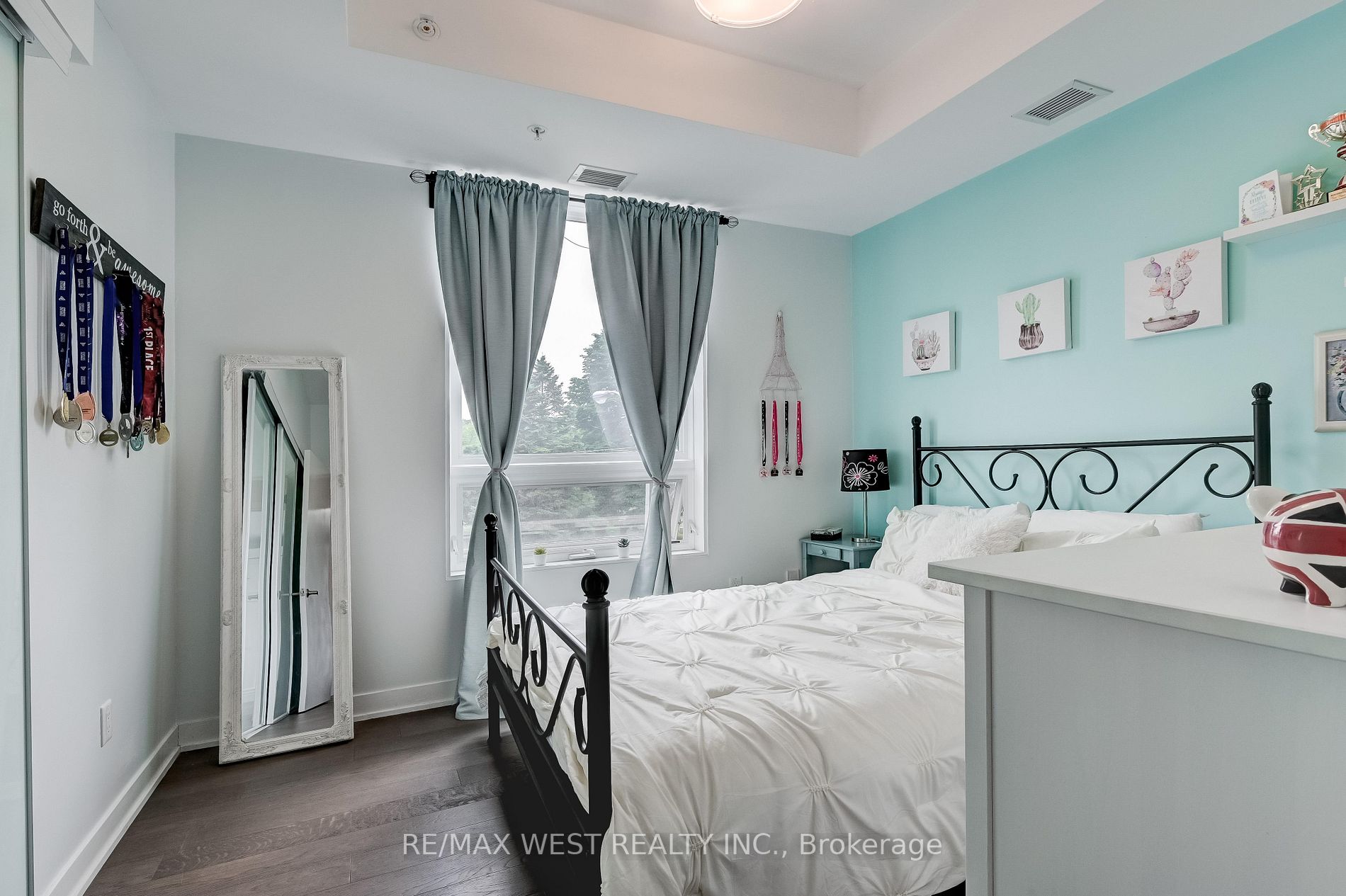 3560 ST CLAIR Avenue E, #224