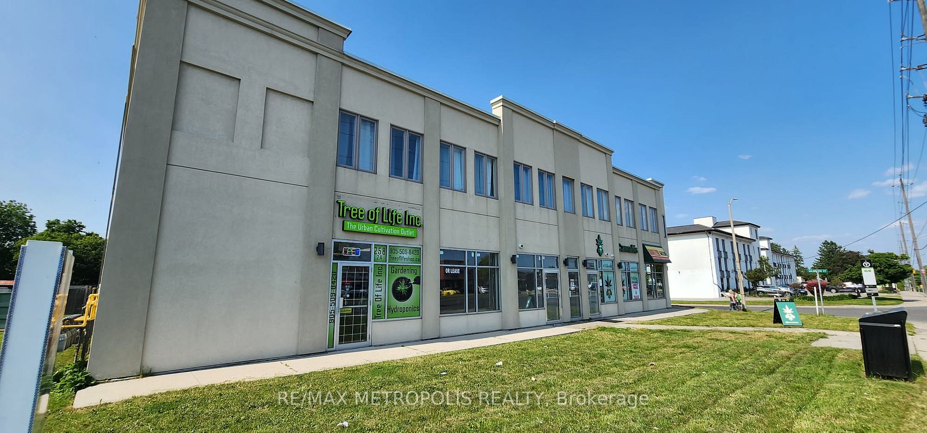 258 King St E, #2B