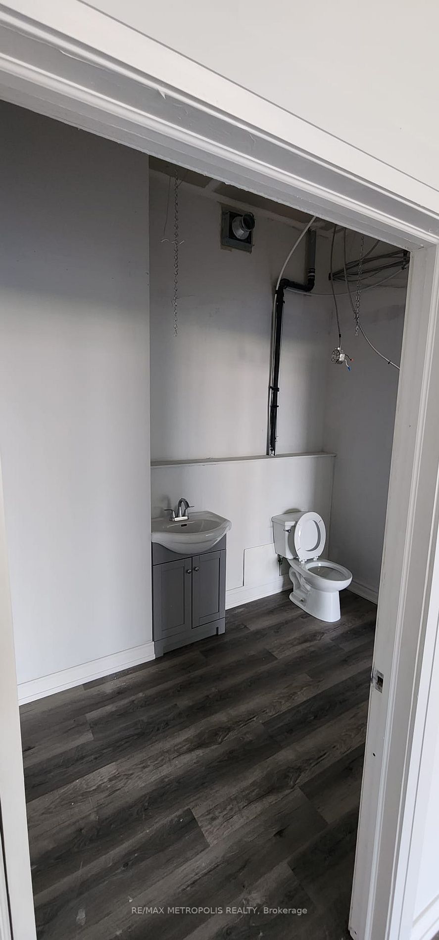258 King St E, #2B