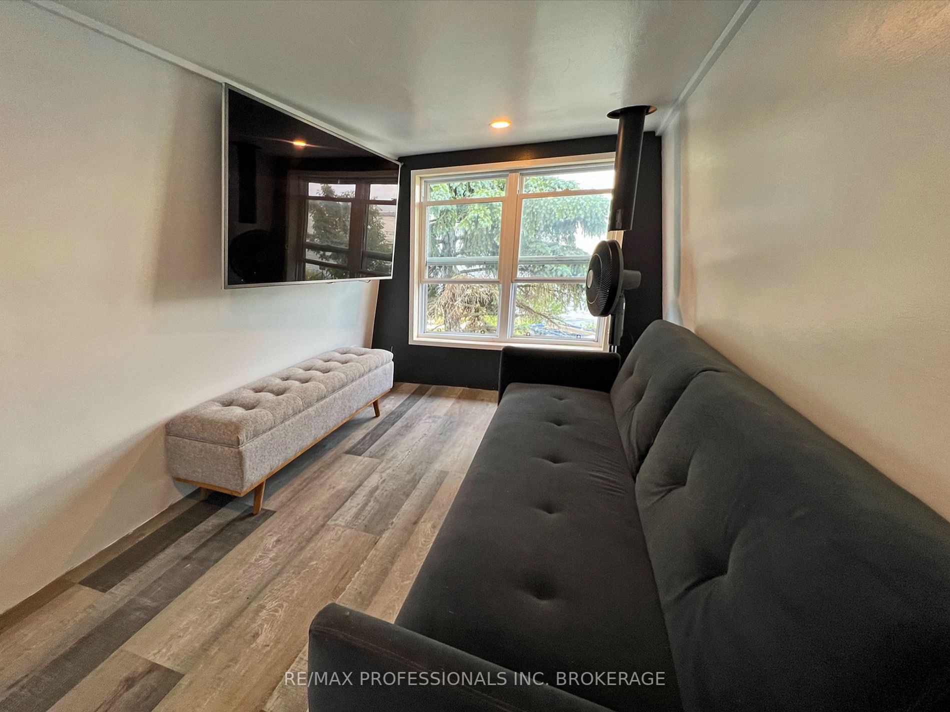 7 Brimley Rd S, #00