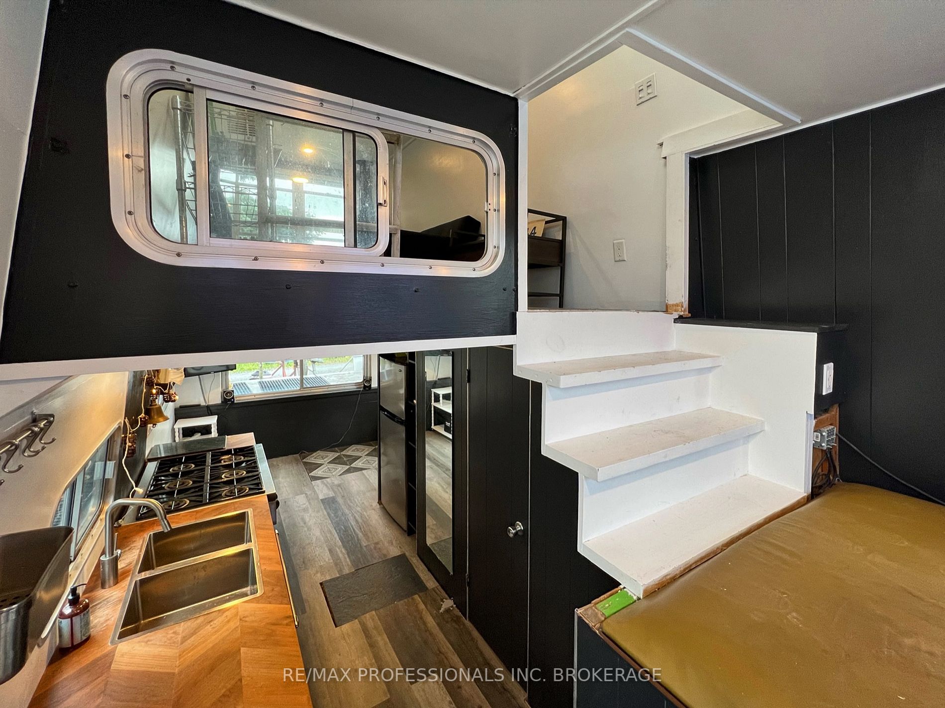 7 Brimley Rd S, #00