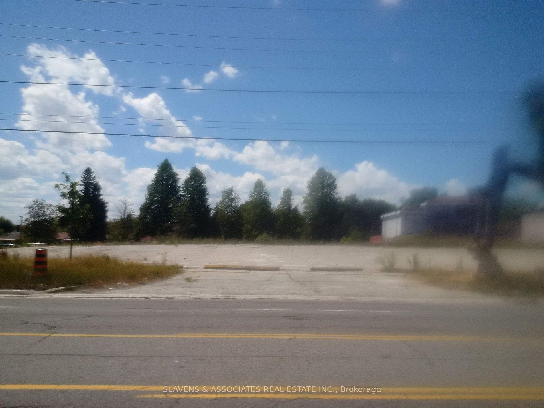 744 Markham Rd