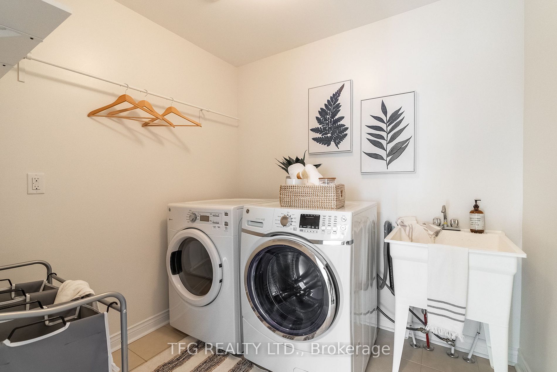 25 Keith-Wright Crescent
