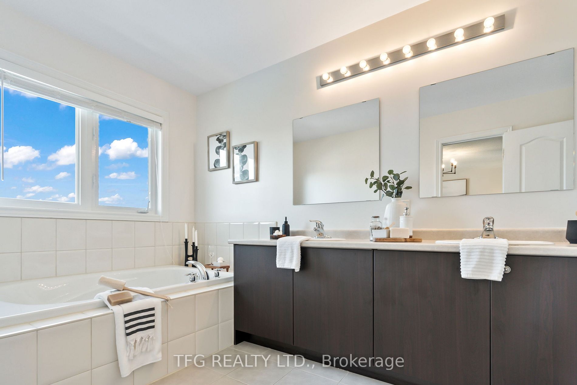 25 Keith-Wright Crescent