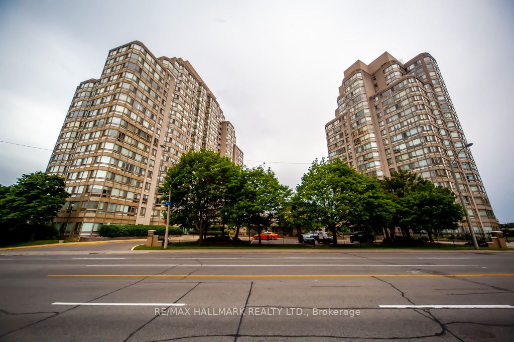 3233 Eglinton Ave E, #907