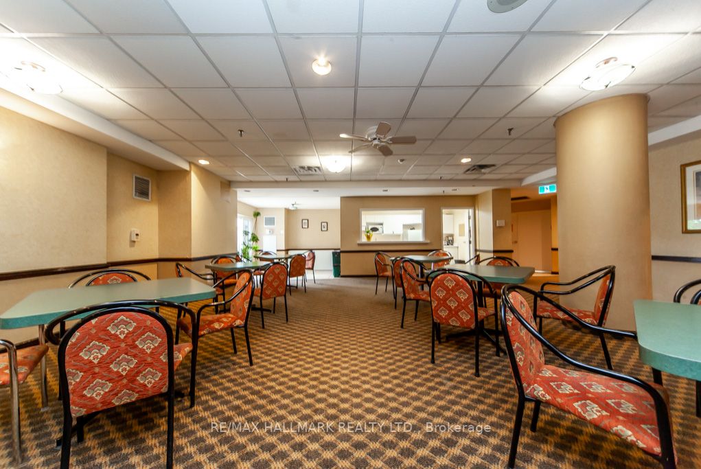 3233 Eglinton Ave E, #907