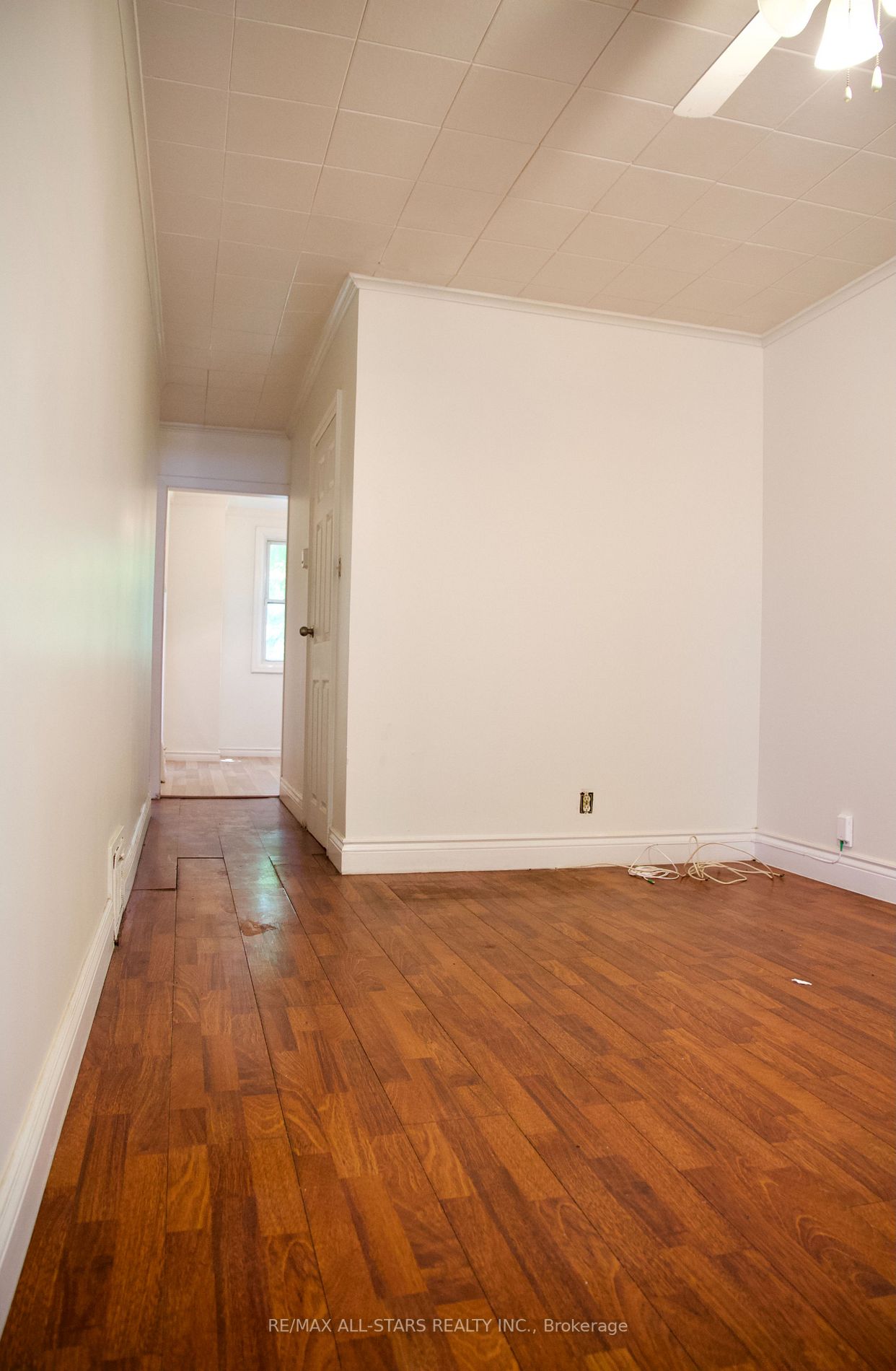 29 North Woodrow Blvd