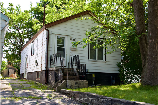 29 North Woodrow Blvd, Toronto