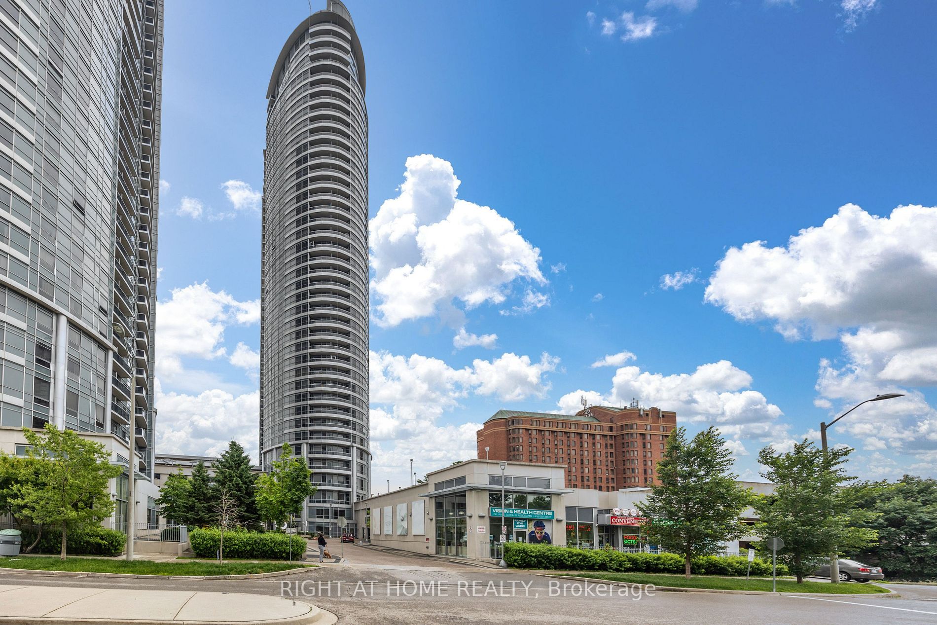 125 Village Green Sq, #1312