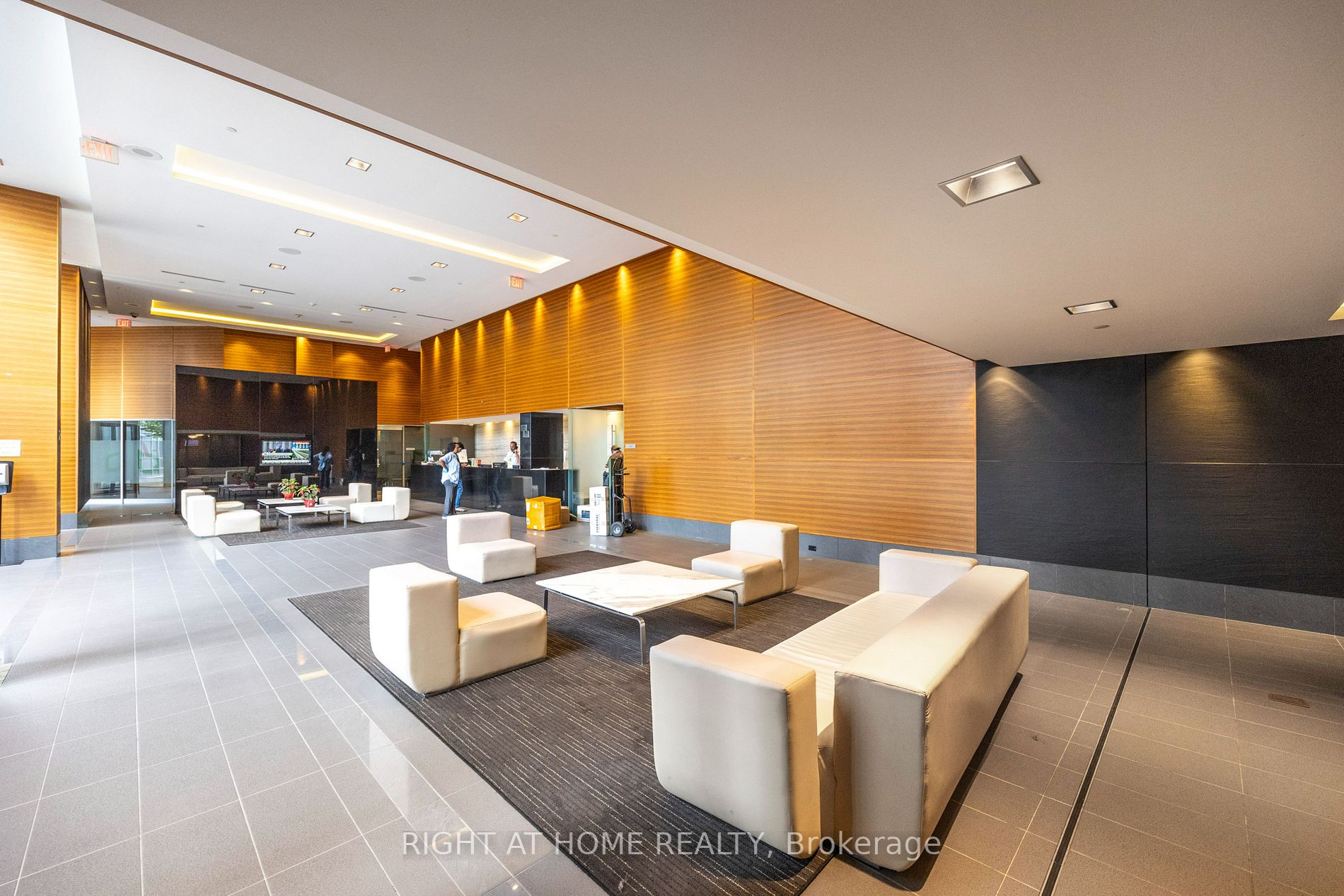 125 Village Green Sq, #1312