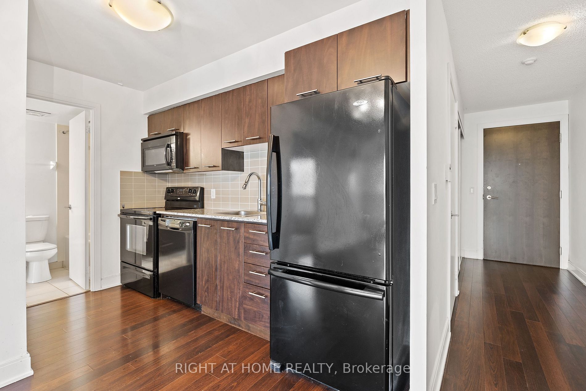 125 Village Green Sq, #1312