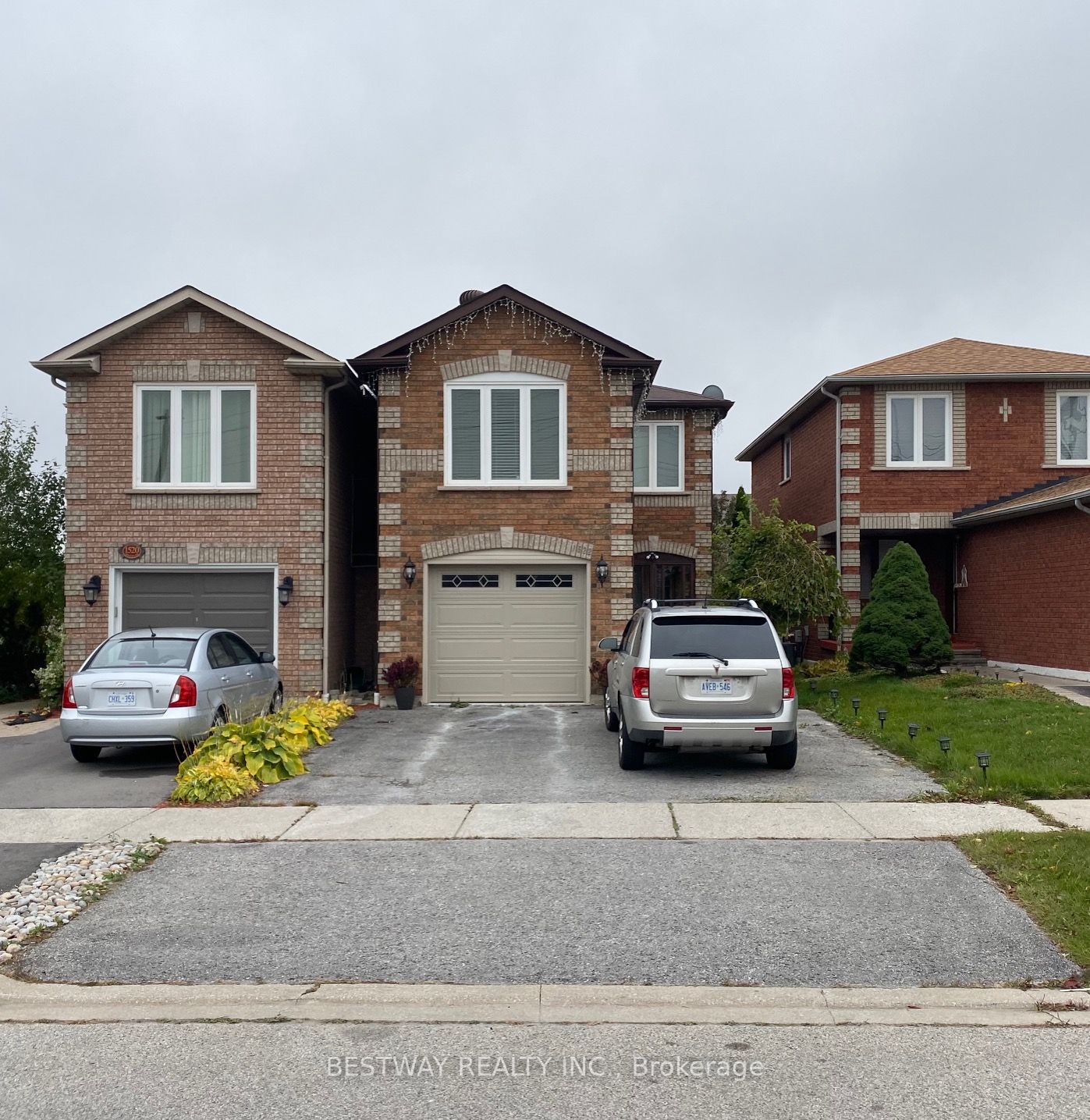 1522 Seguin Sq