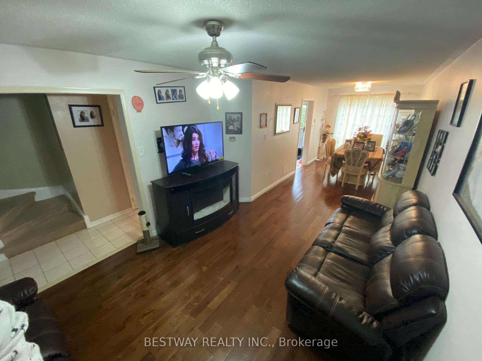 1522 Seguin Sq