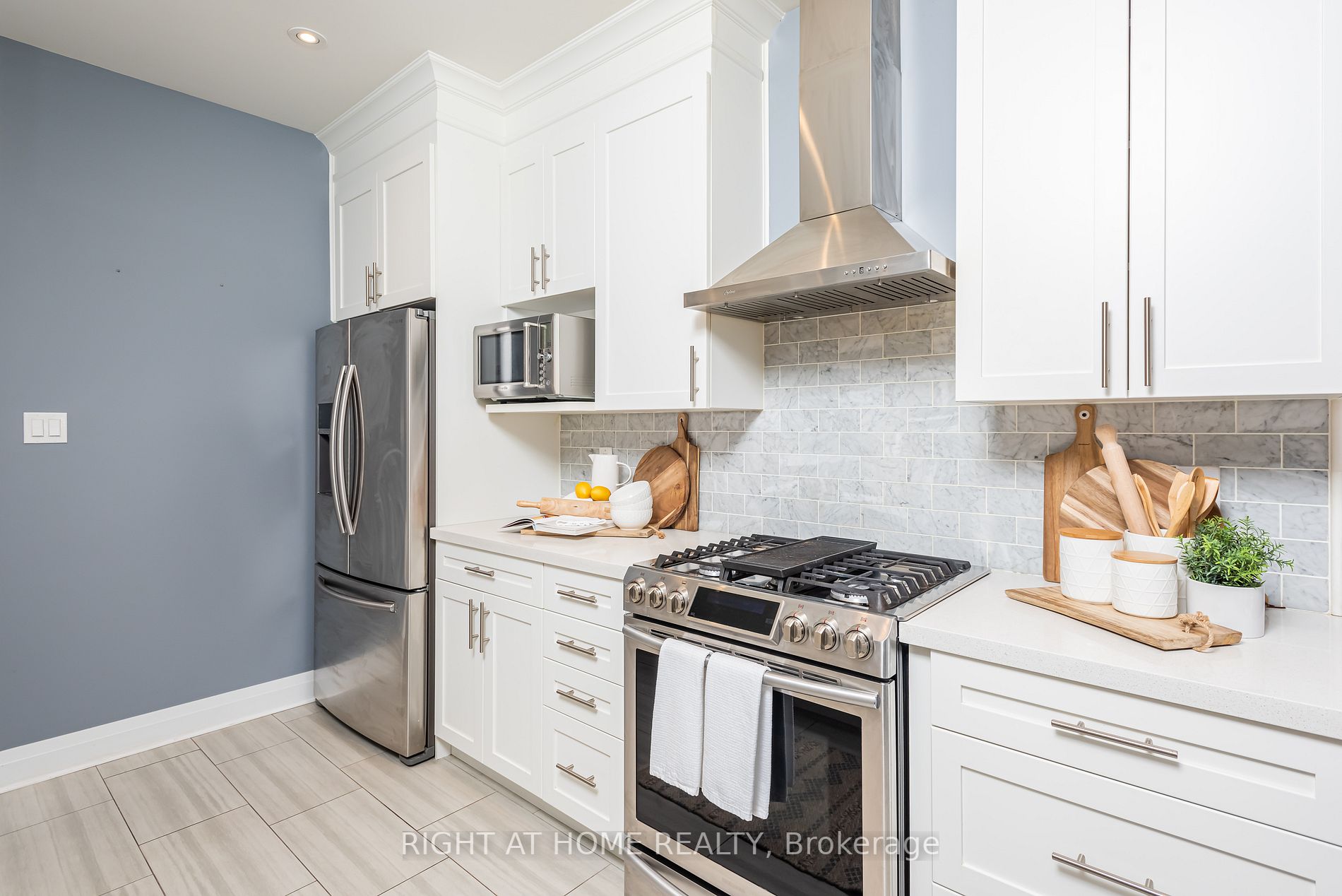 32 Mccourt Dr