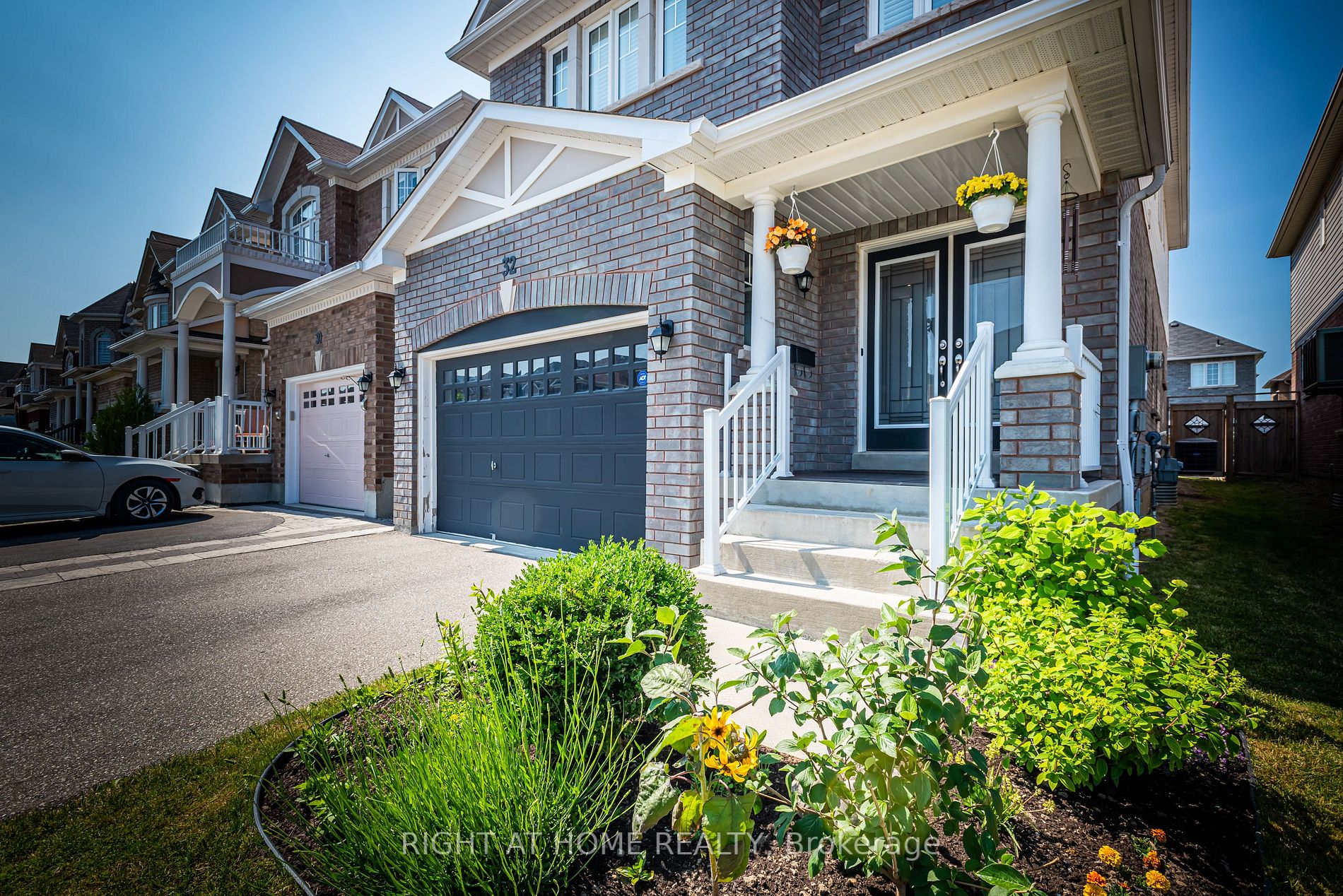 32 Mccourt Dr