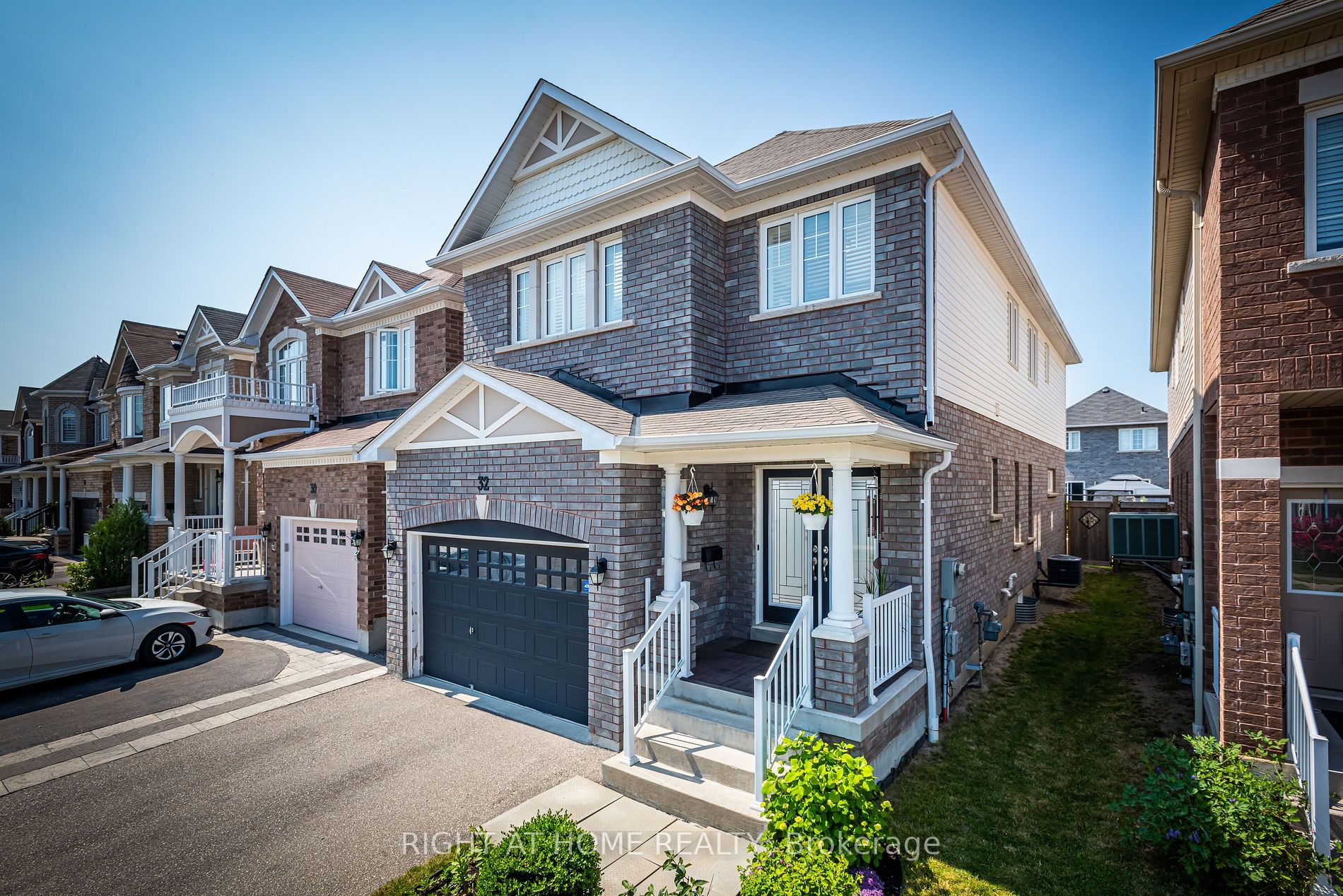32 Mccourt Dr