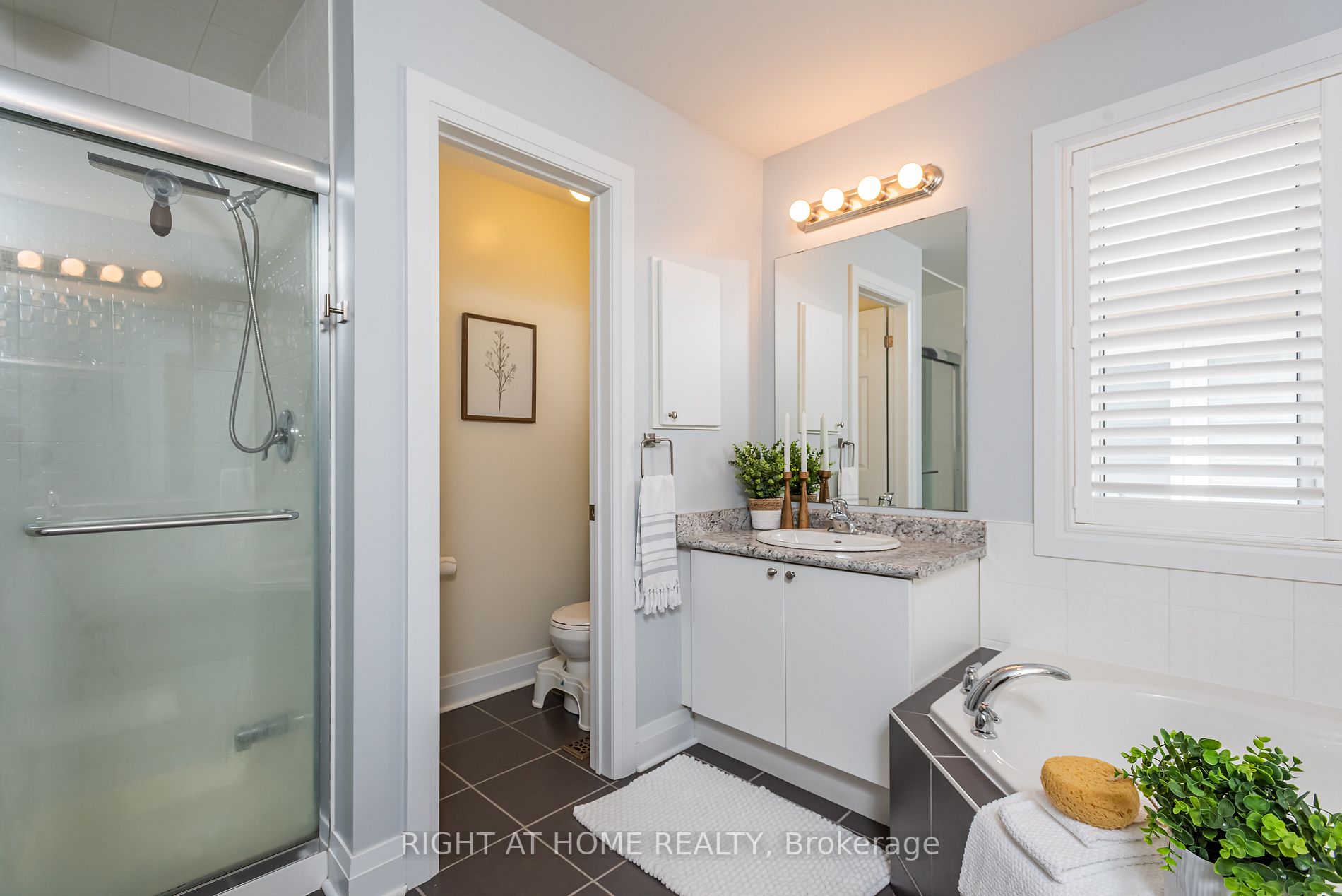 32 Mccourt Dr