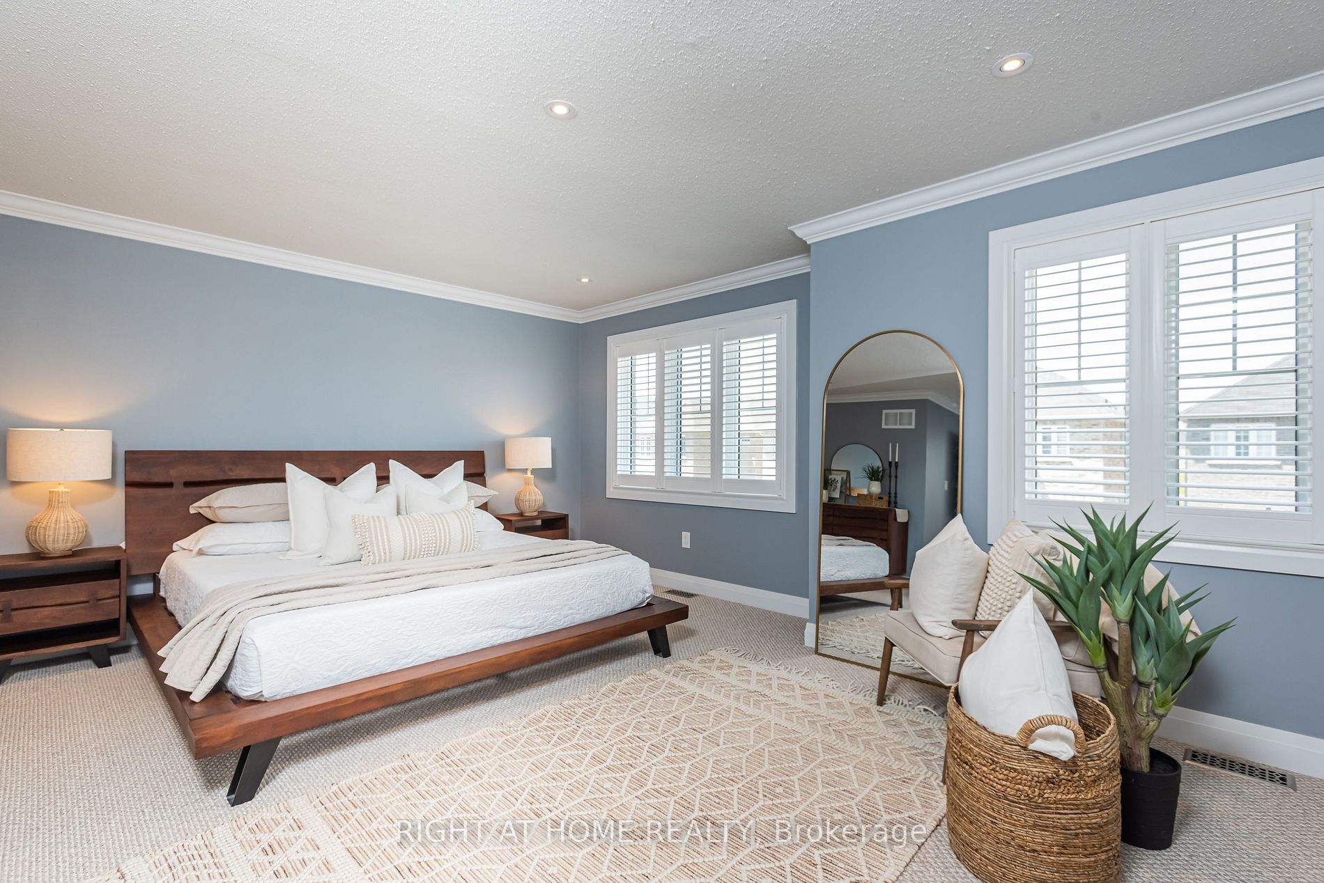 32 Mccourt Dr