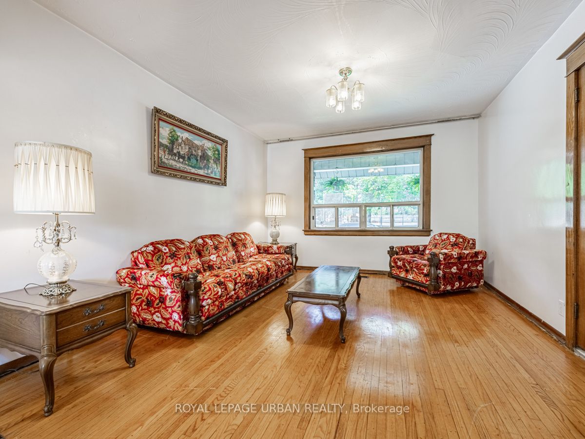 89 Strathmore Boulevard