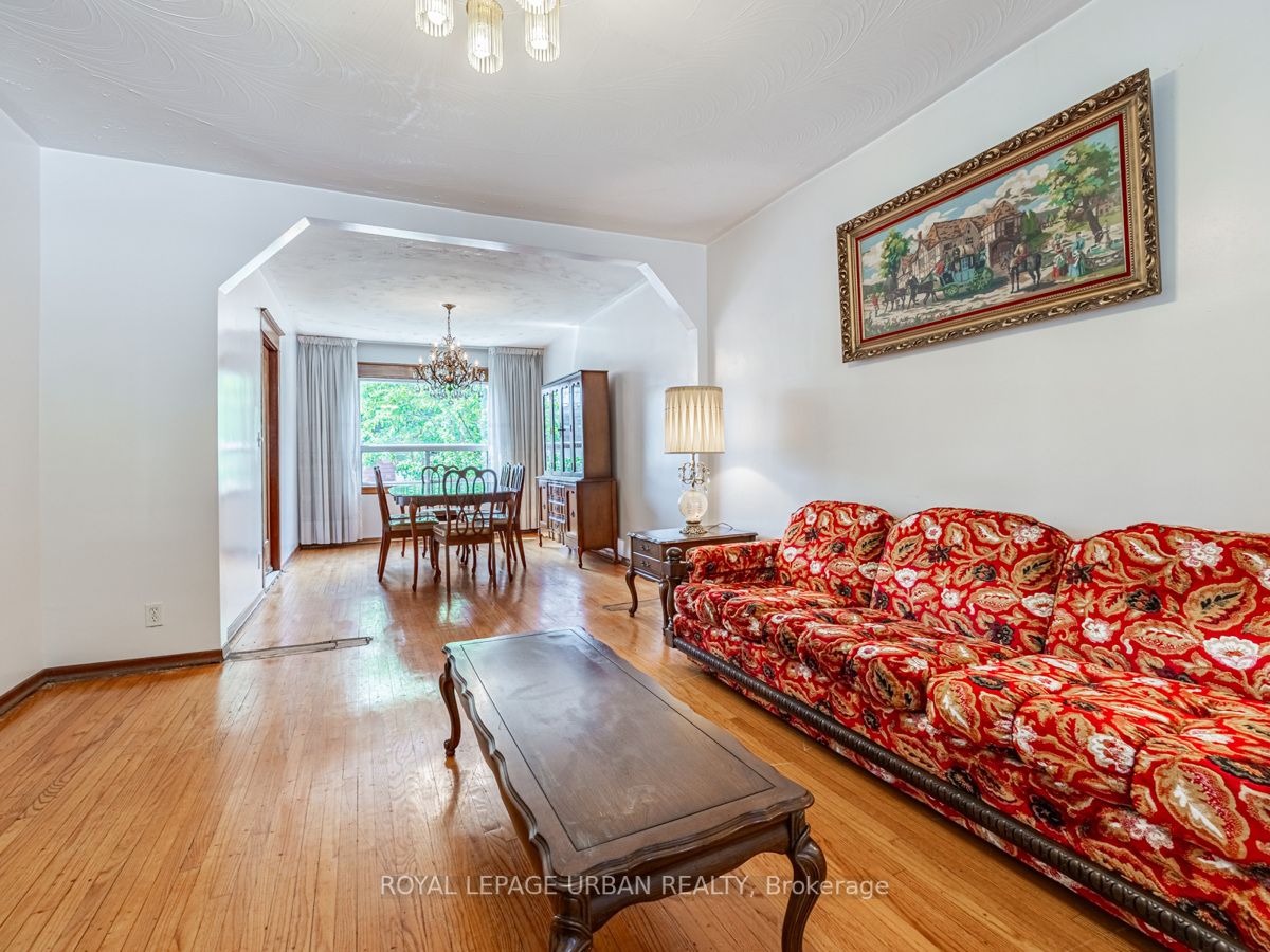 89 Strathmore Boulevard