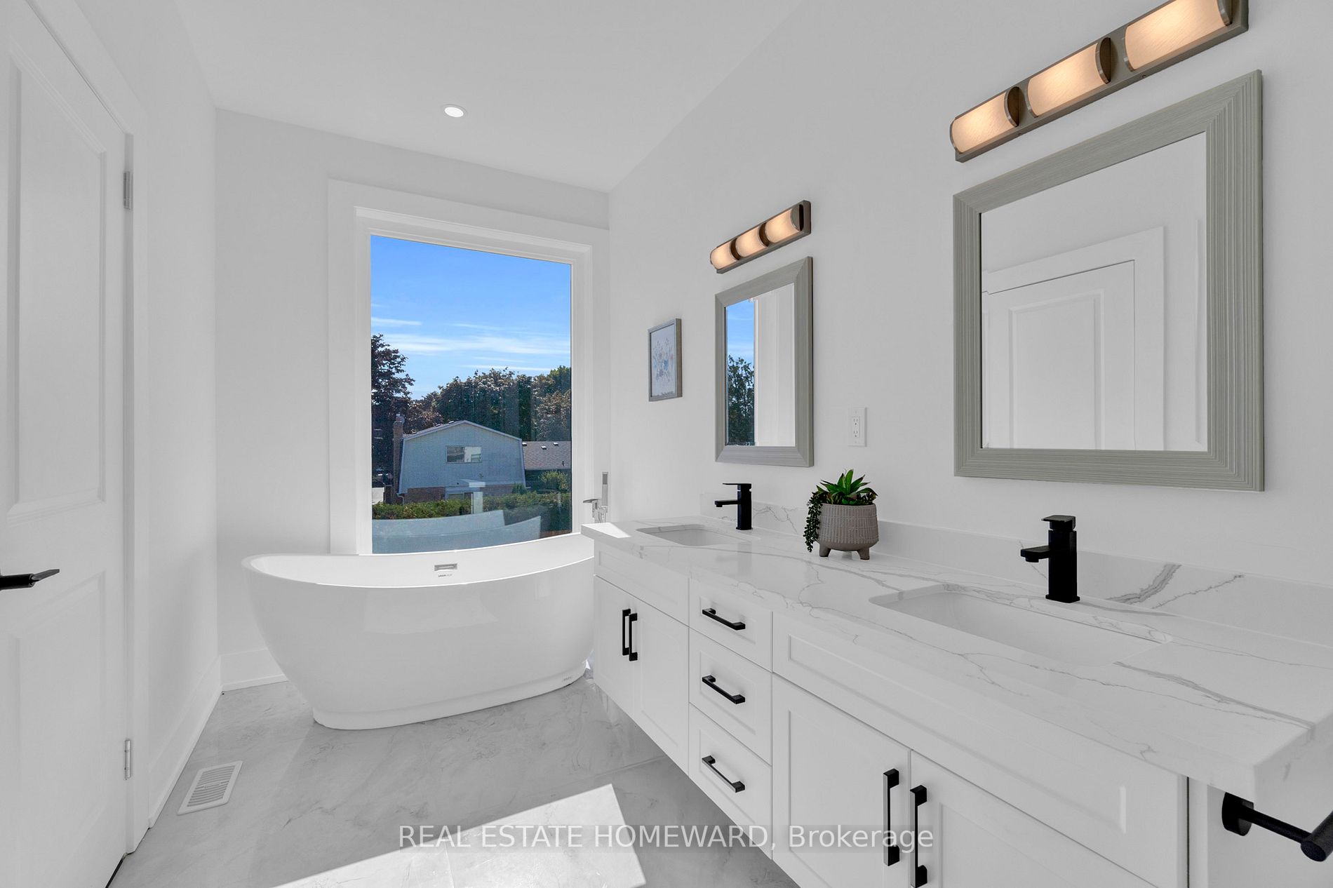 334 Thornton Road N