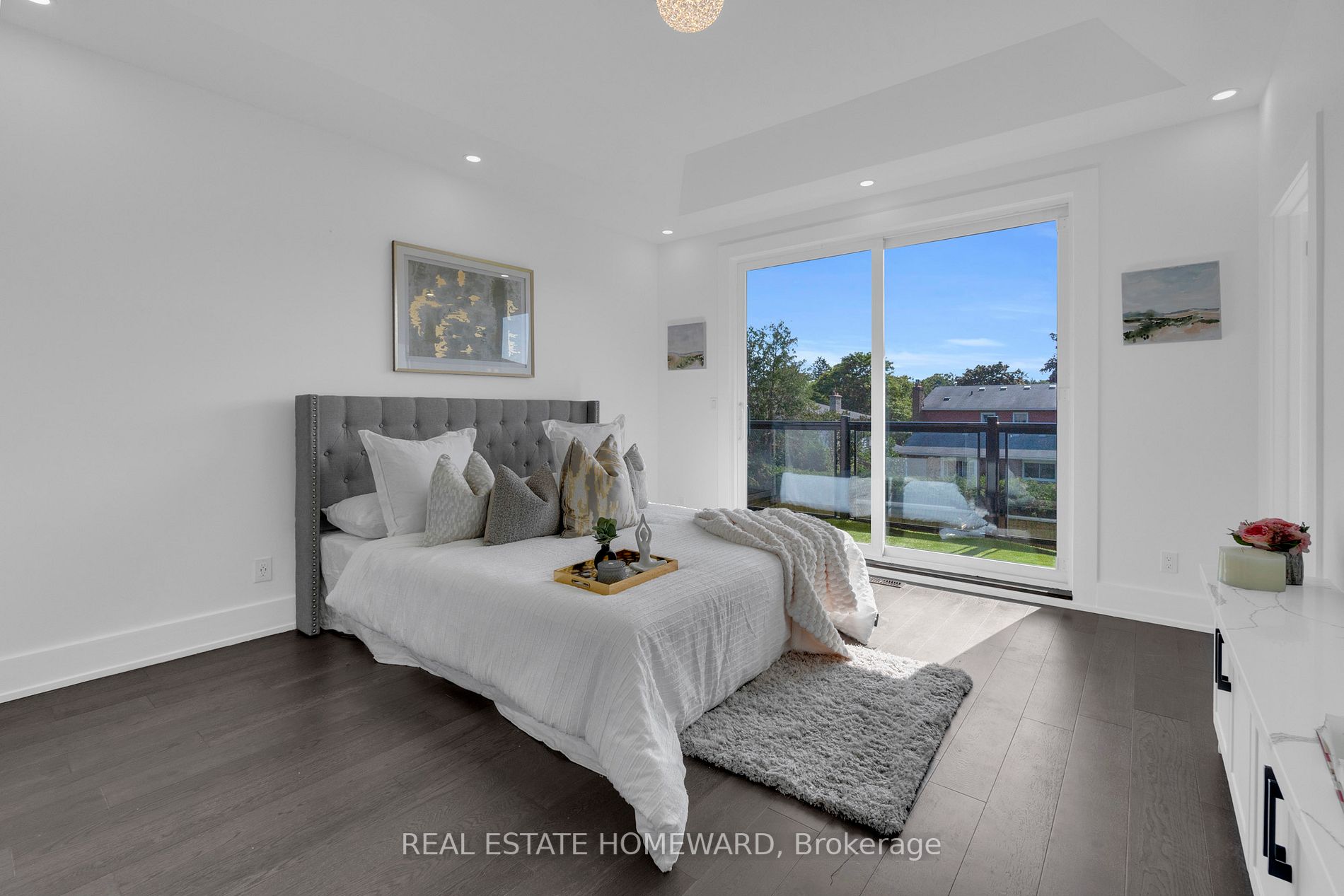 334 Thornton Road N
