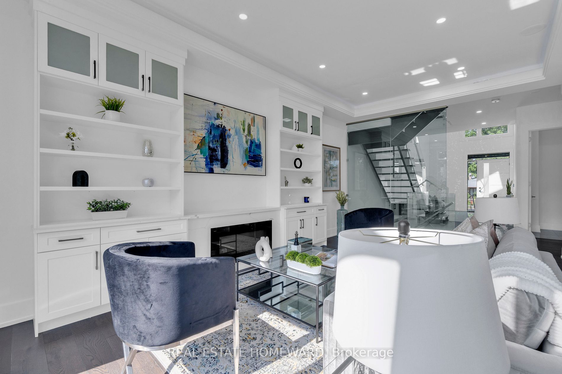 334 Thornton Road N