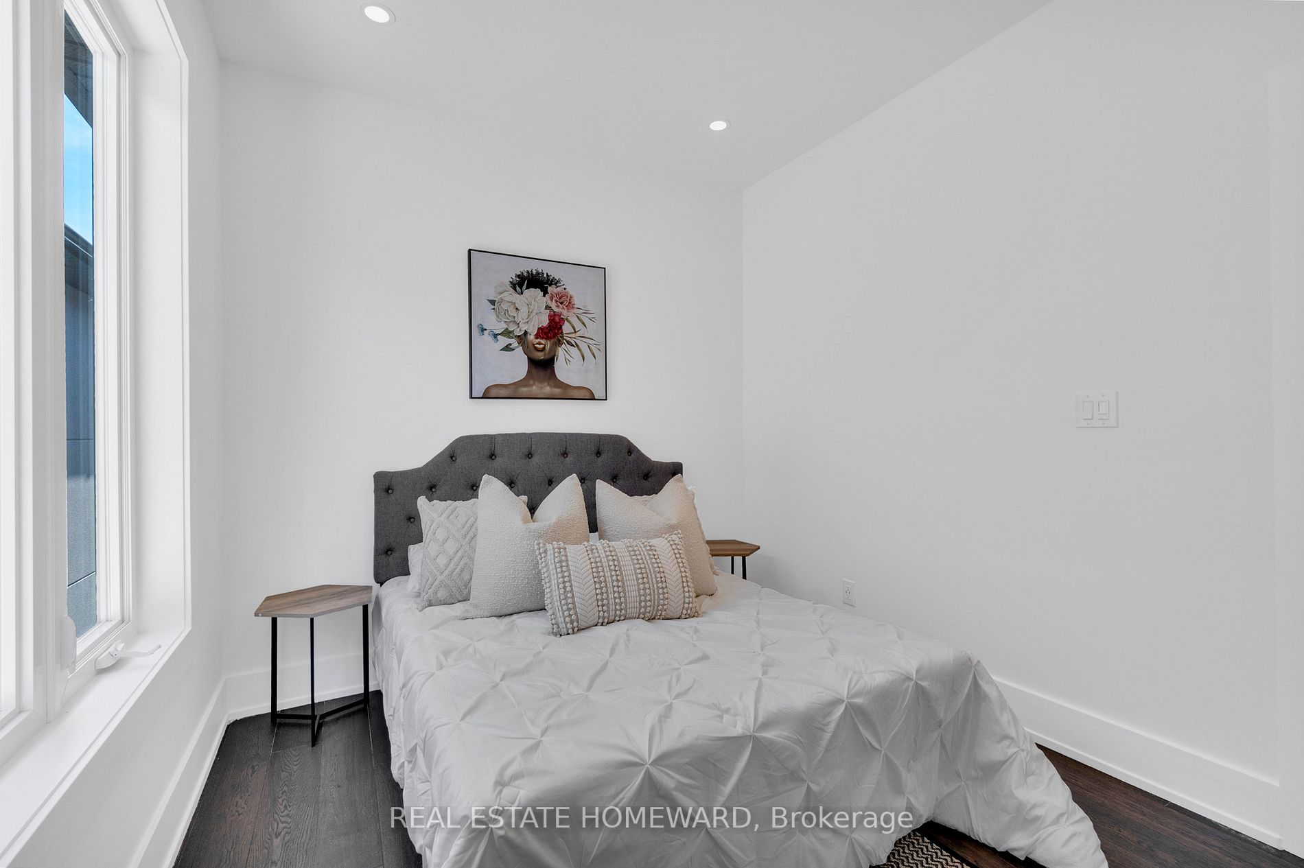 334 Thornton Road N