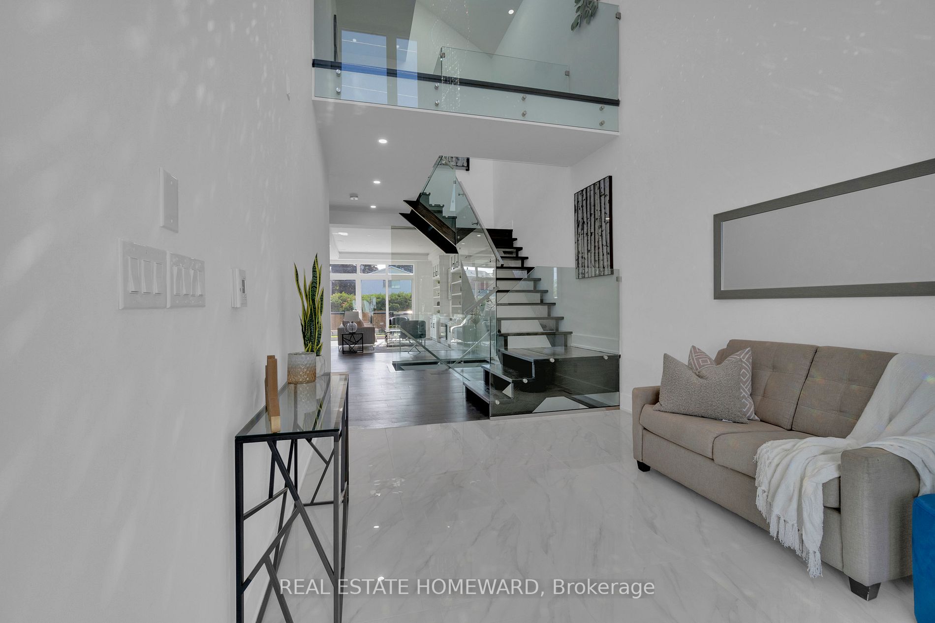 334 Thornton Road N