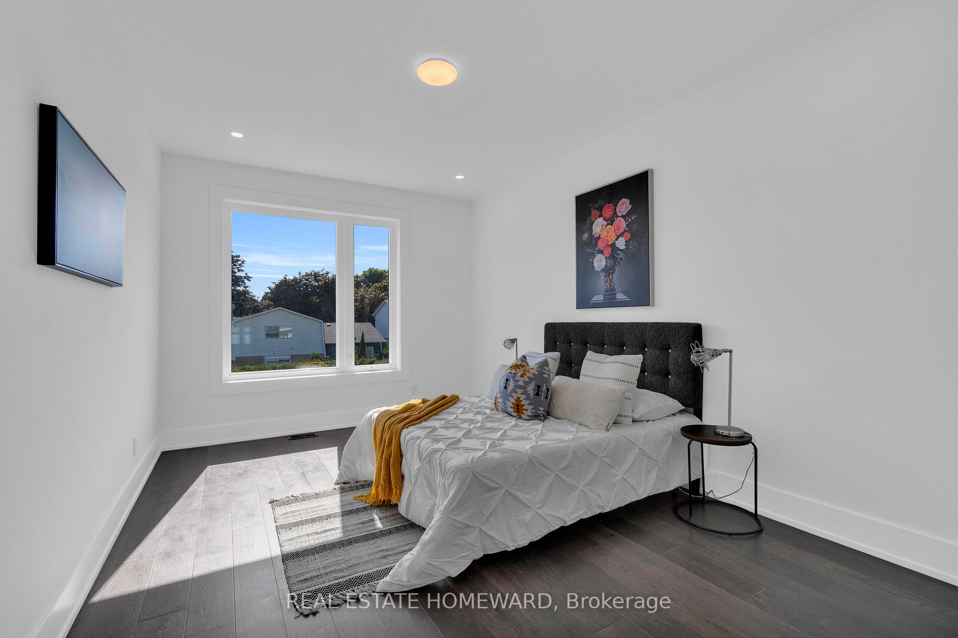 334 Thornton Road N