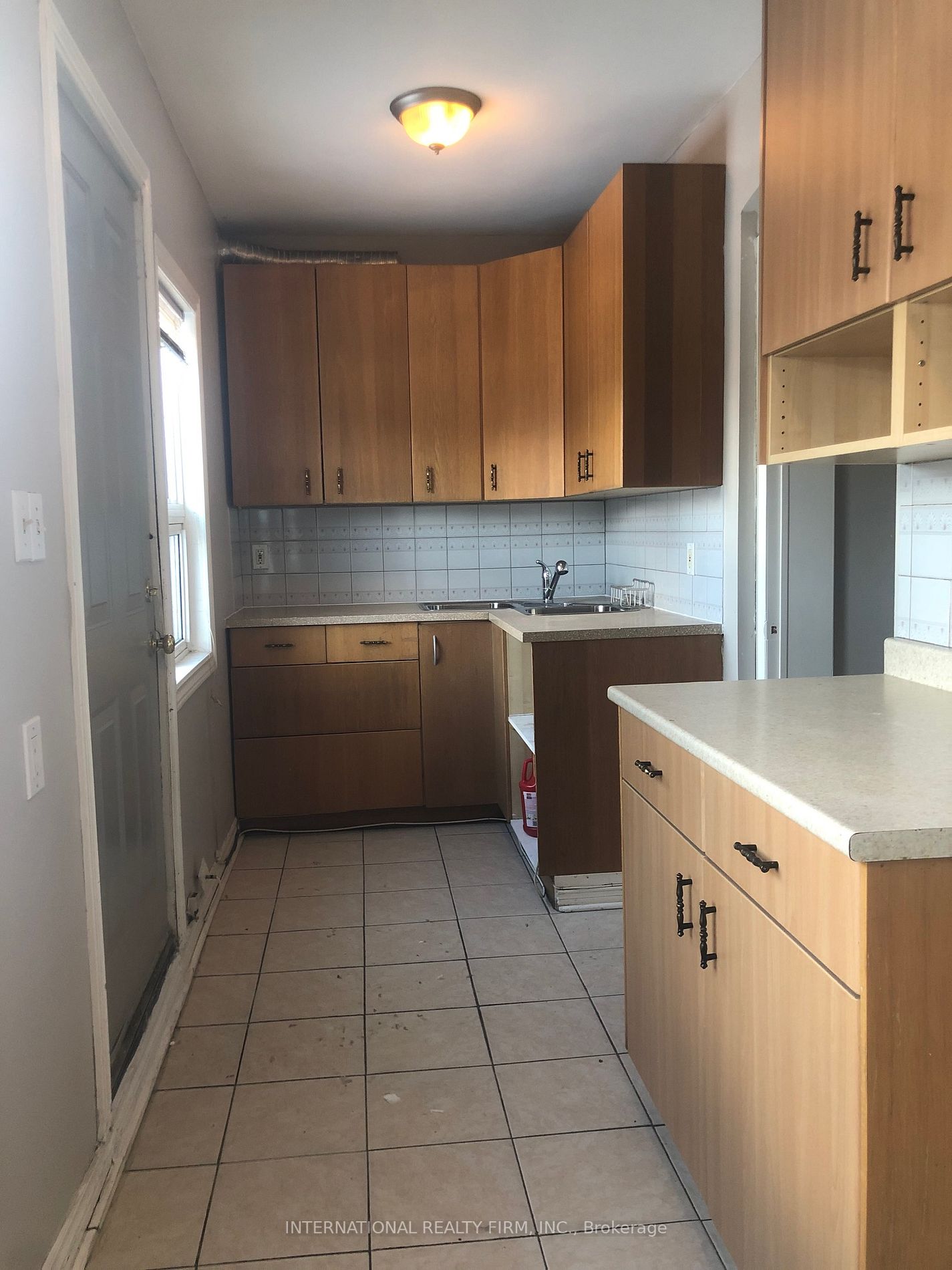 1524 Danforth Ave
