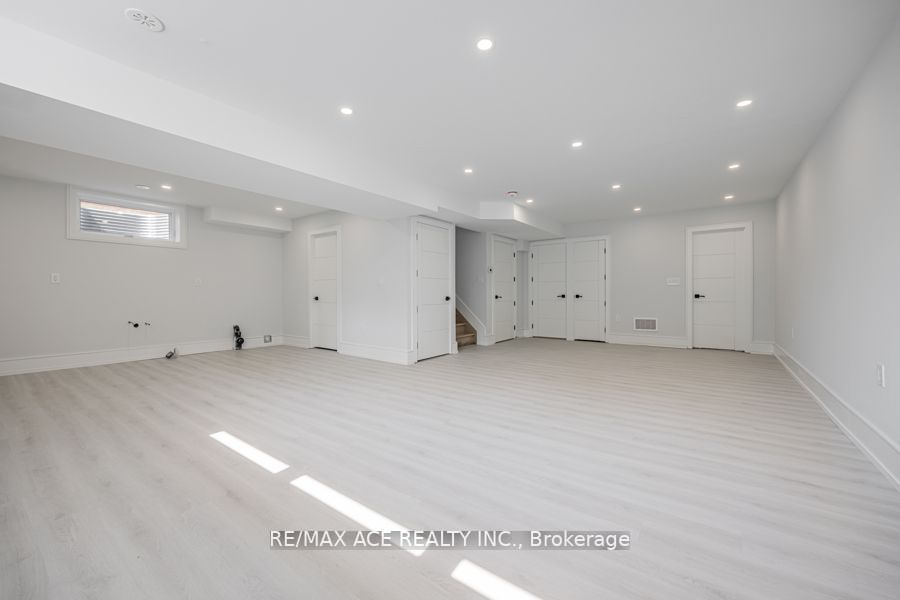 22 Gradwell Dr