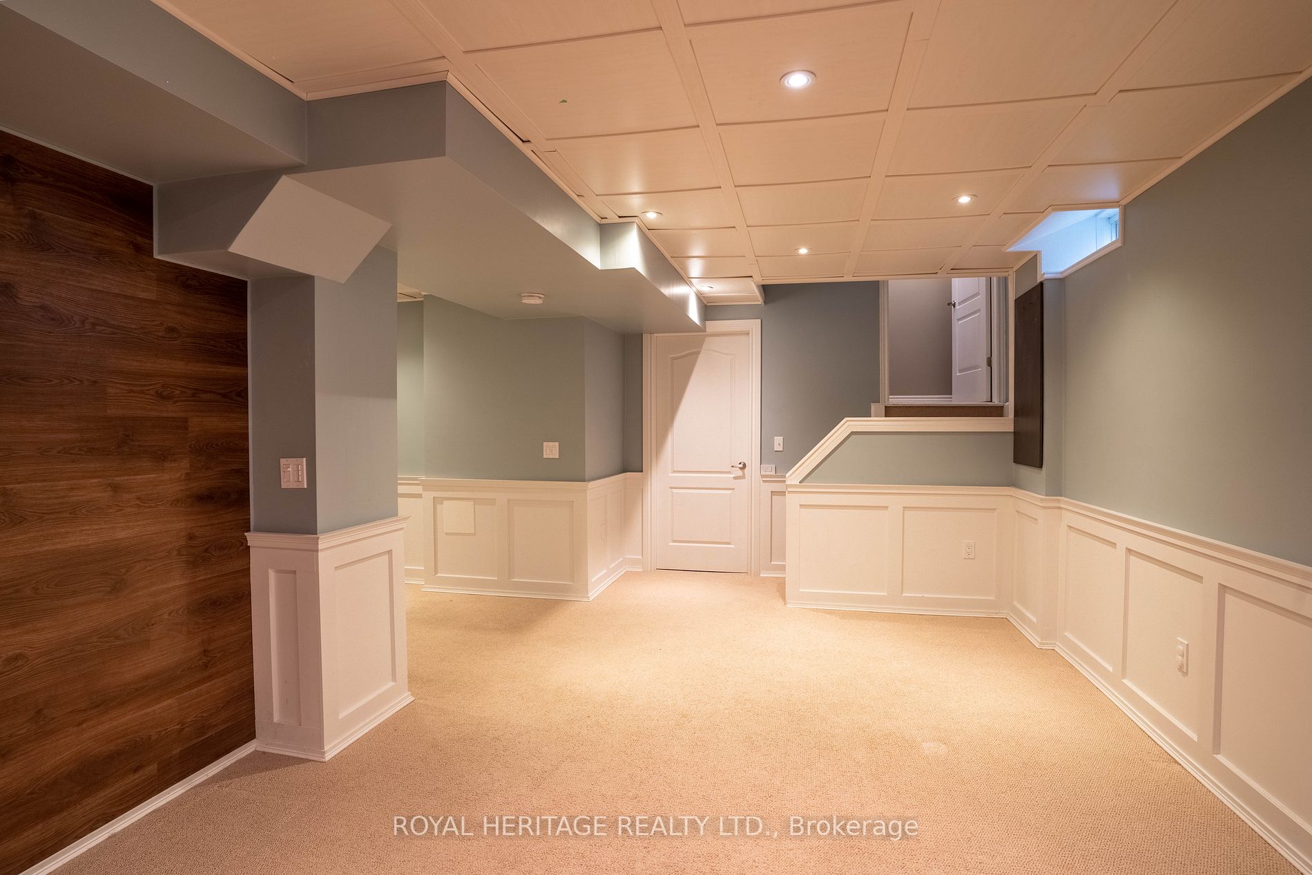 160 Harbourside Drive