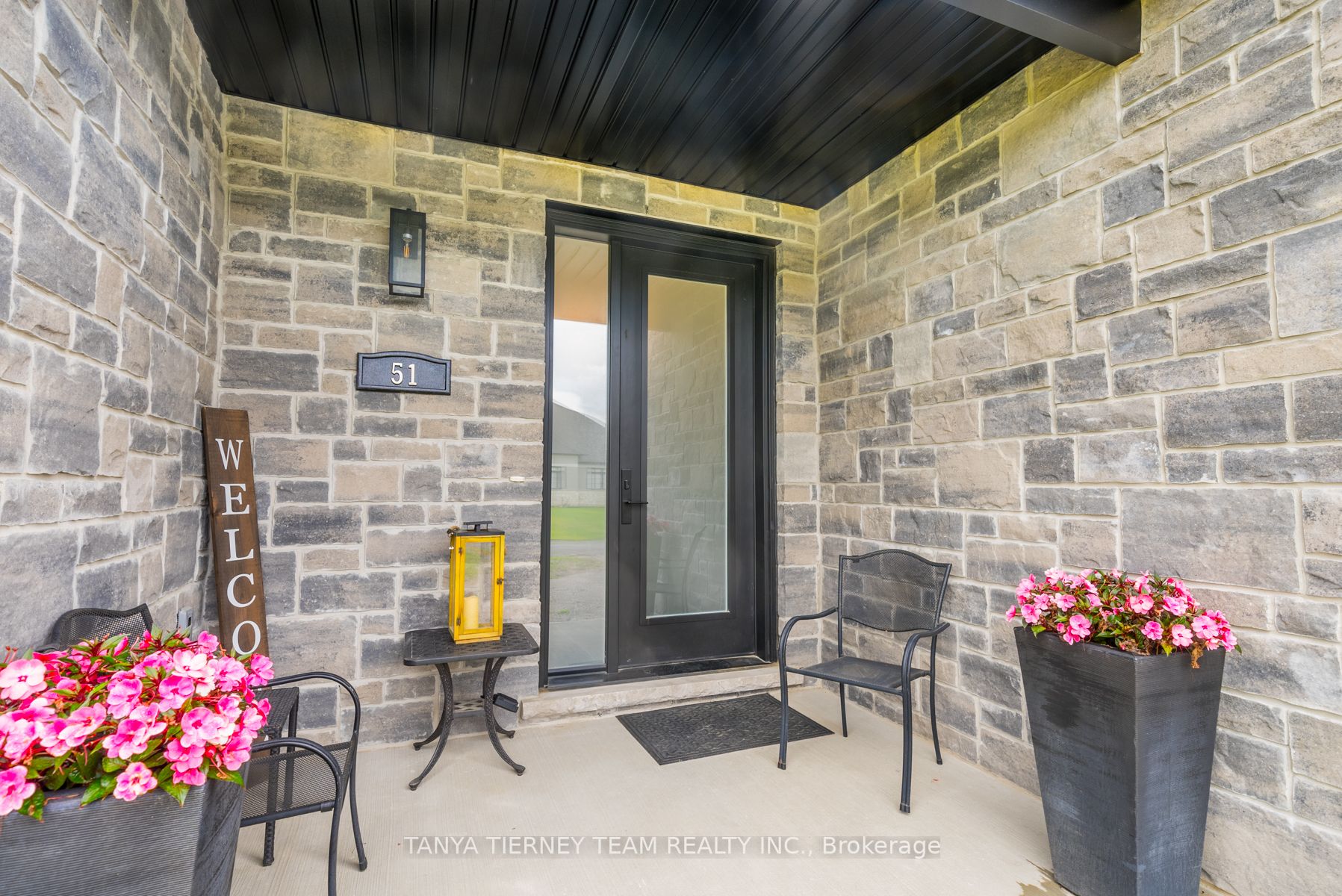 51 Charles Tilley Cres
