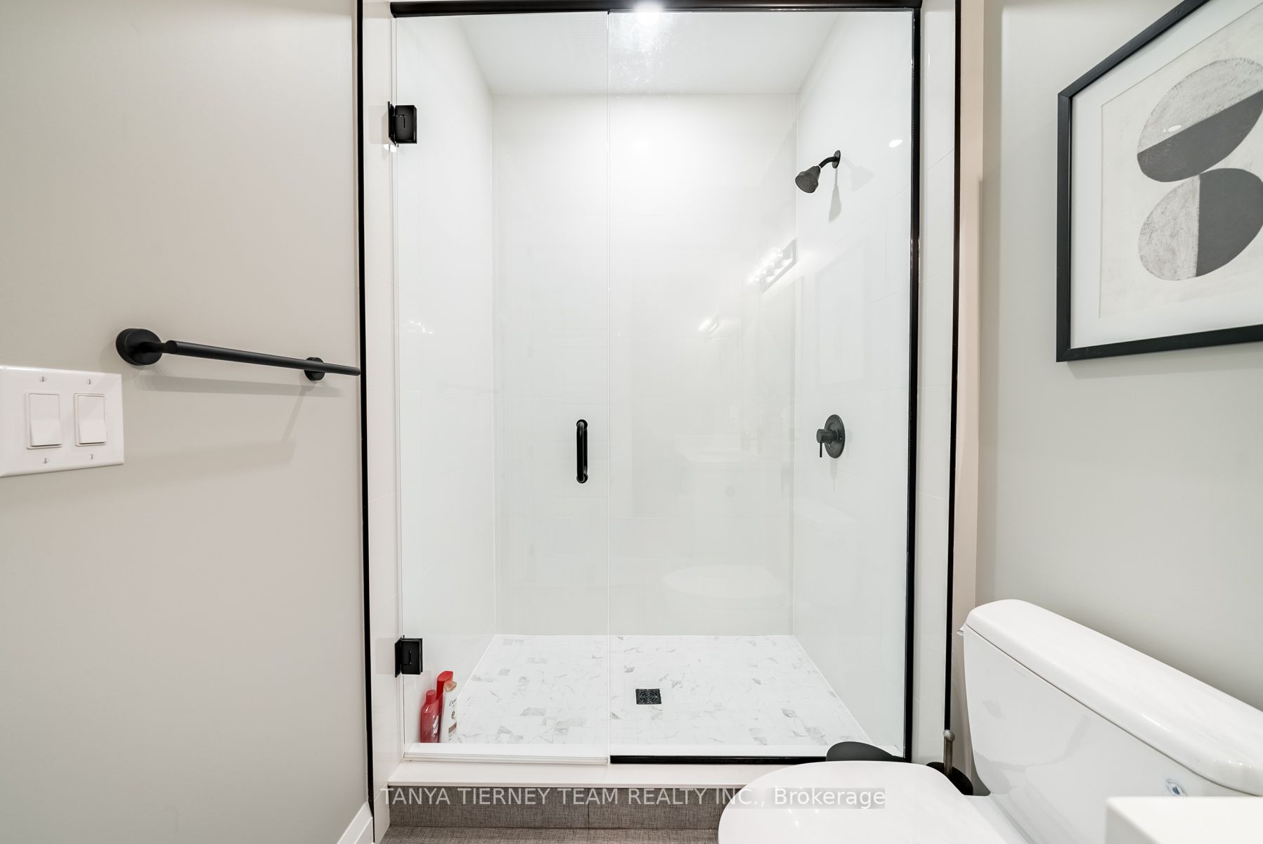 51 Charles Tilley Cres