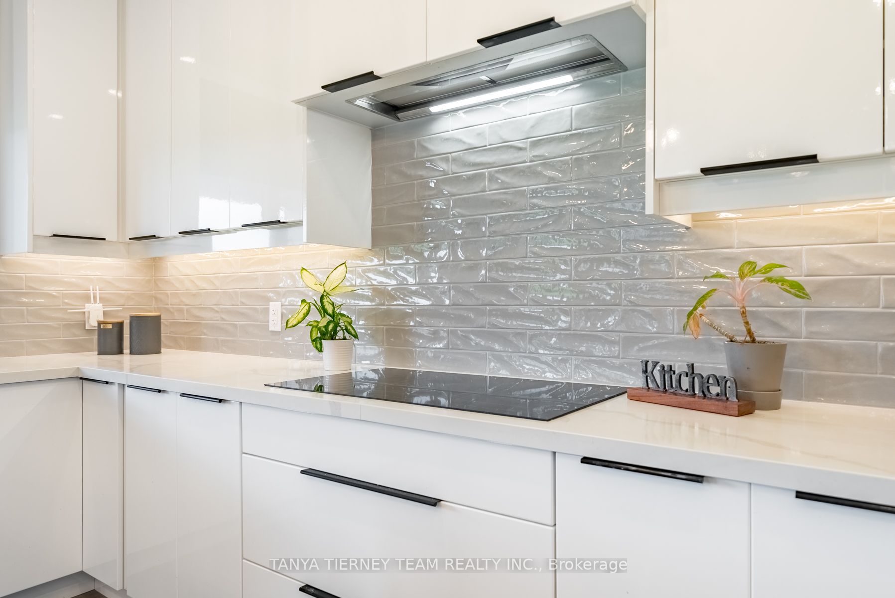 51 Charles Tilley Cres