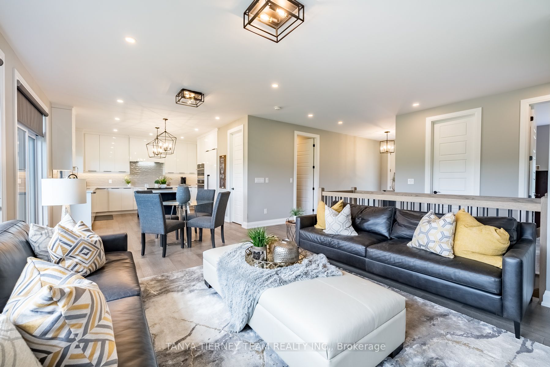 51 Charles Tilley Cres