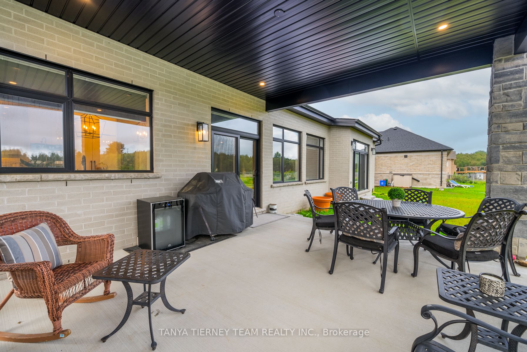 51 Charles Tilley Cres