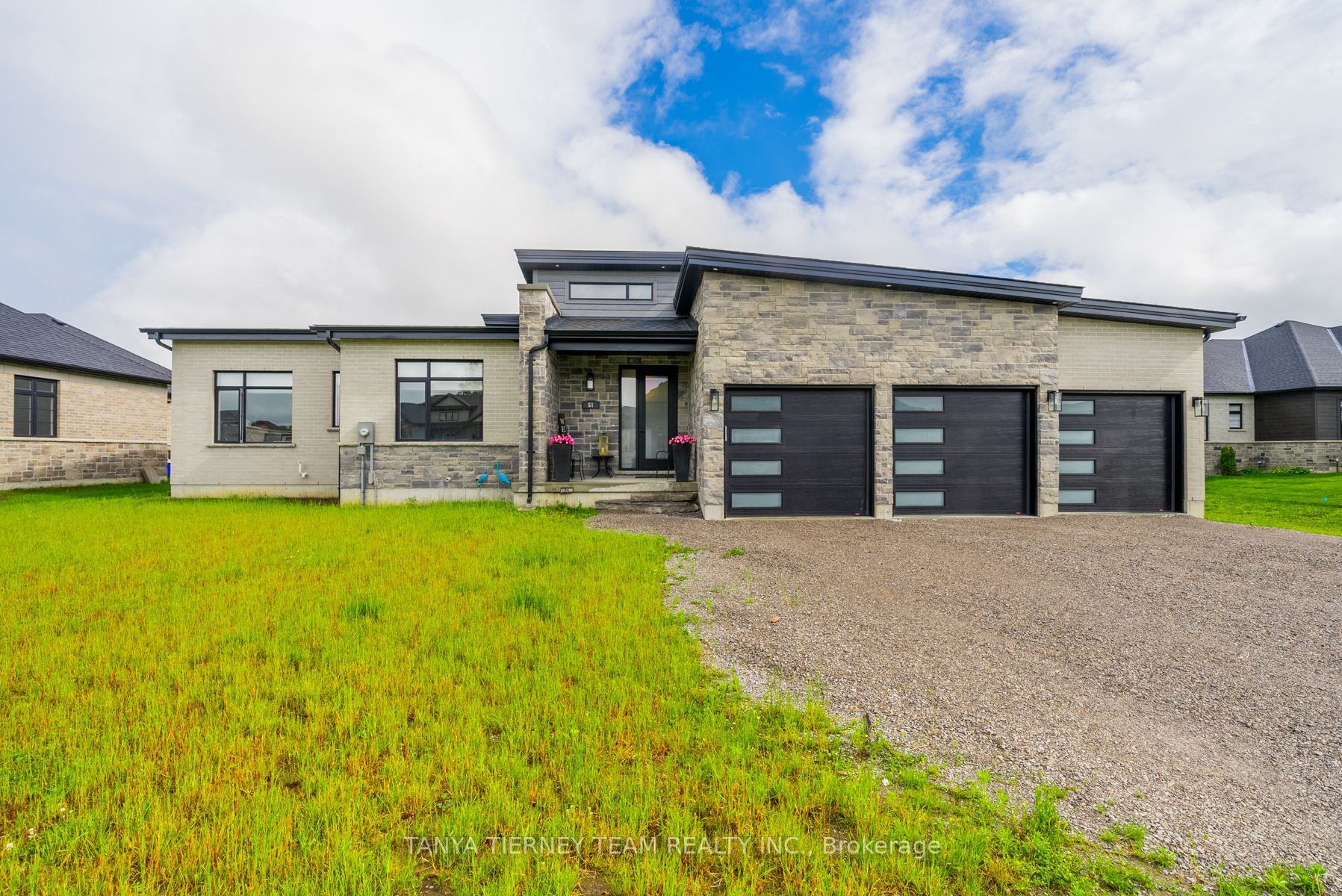51 Charles Tilley Cres