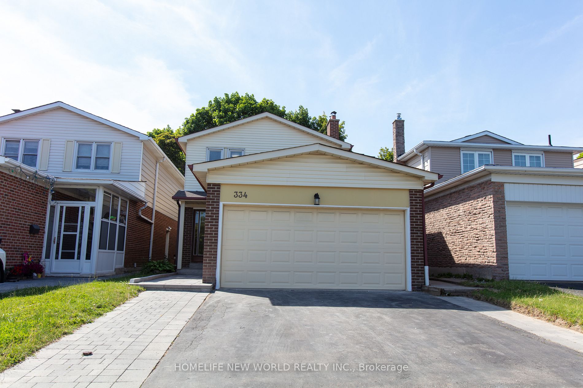 334 Chartland Blvd S