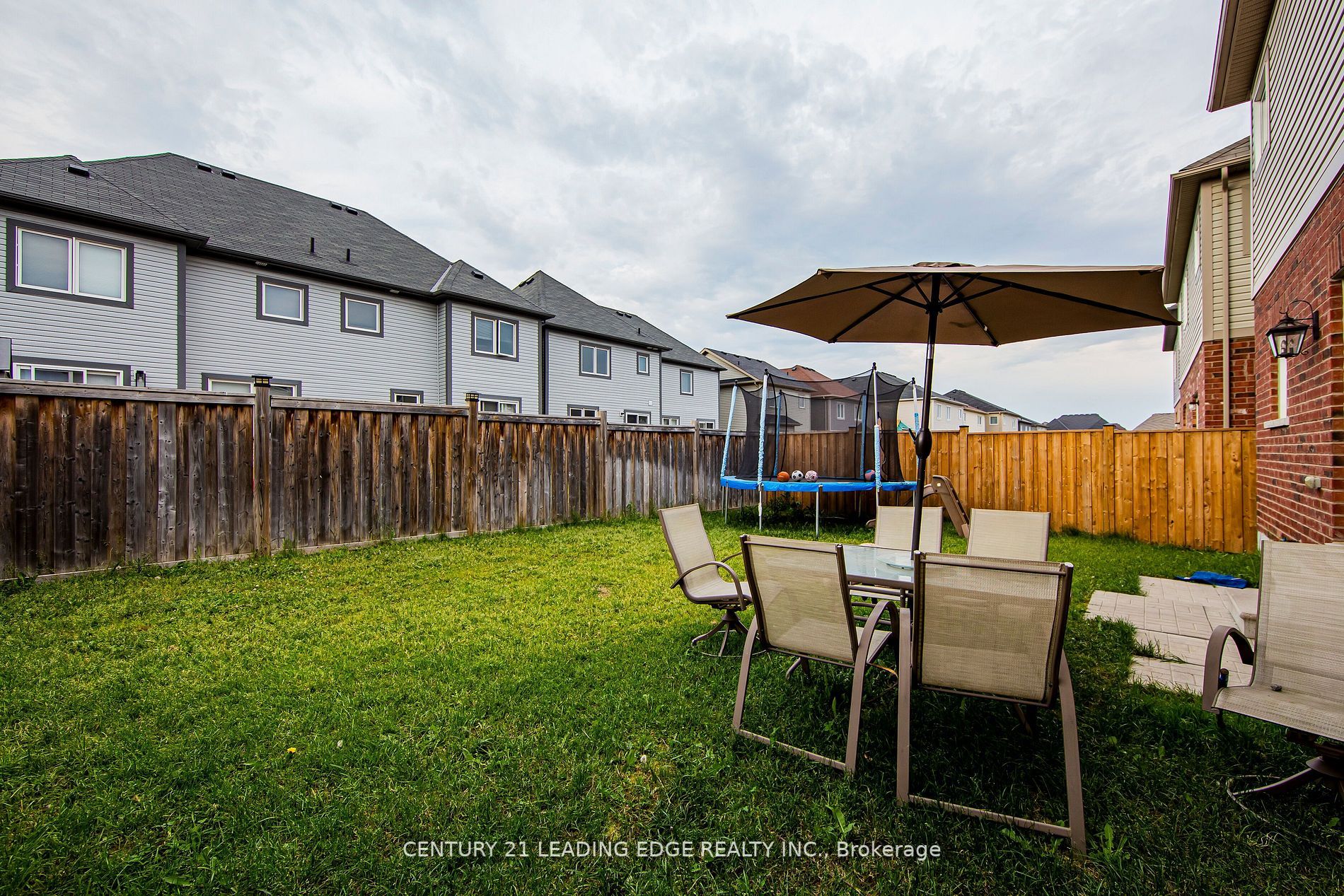 6 North Glen Blvd