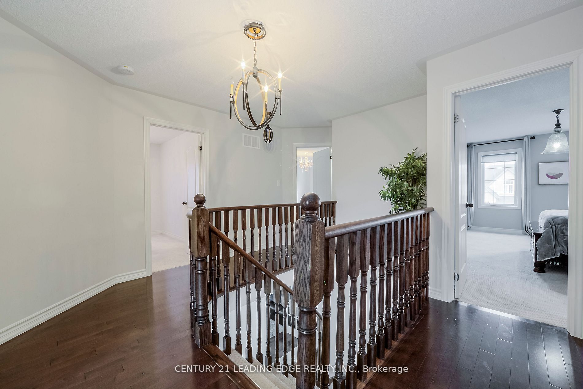 6 North Glen Blvd