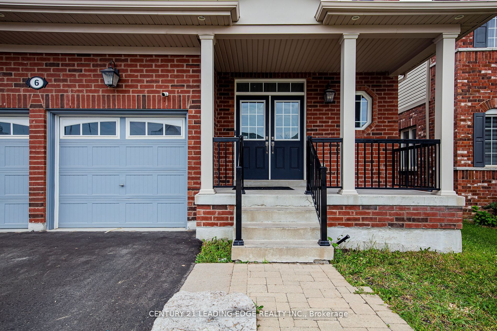 6 North Glen Blvd