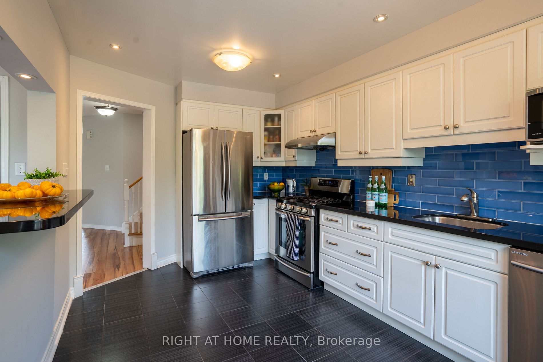 165 Rouge Forest Cres E