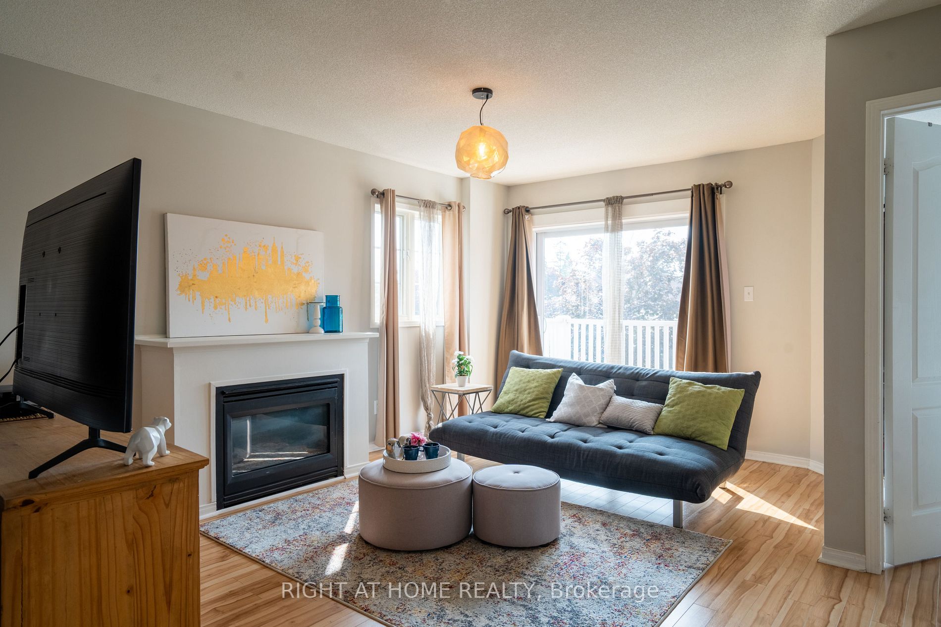 165 Rouge Forest Cres E