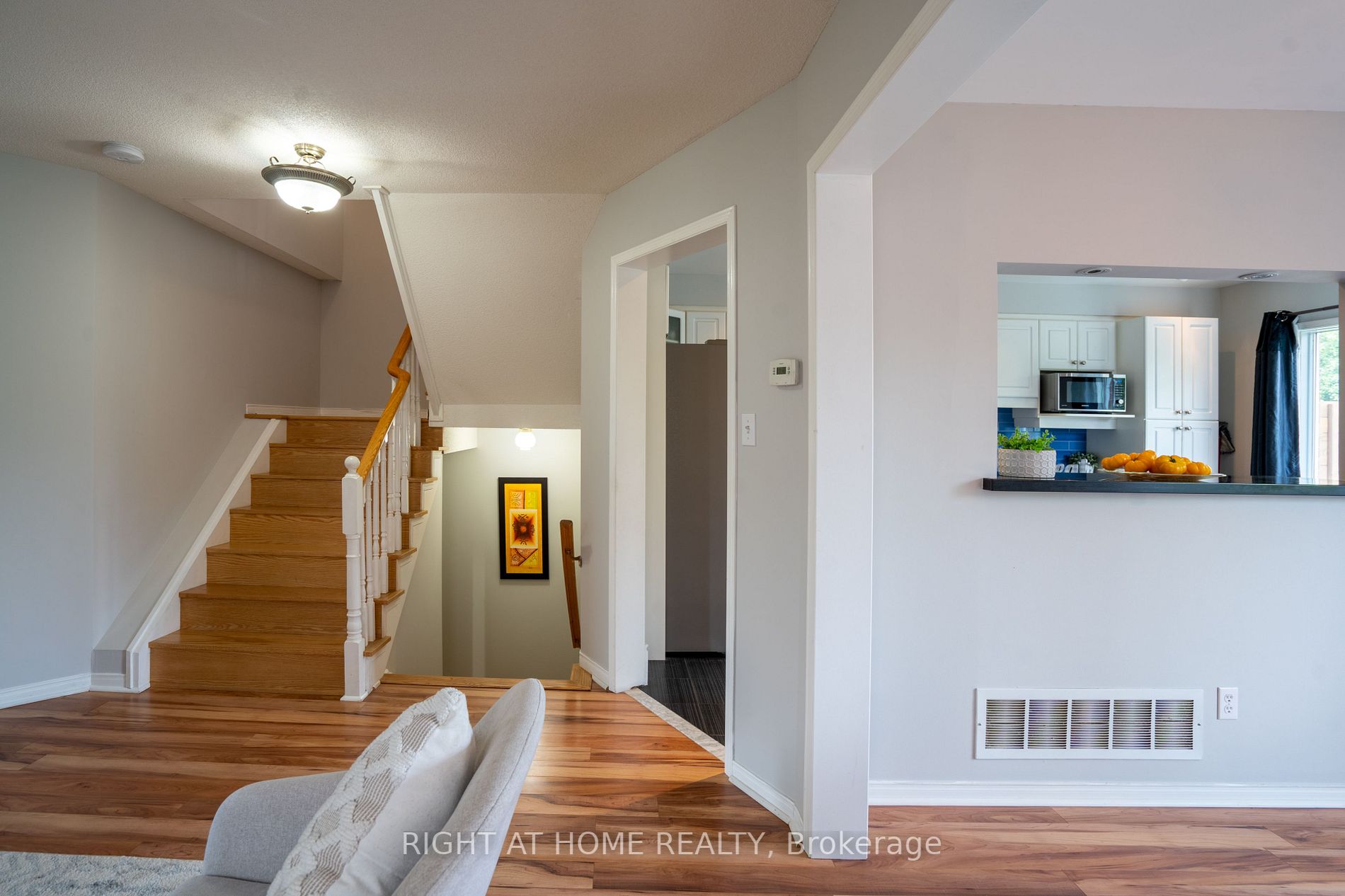 165 Rouge Forest Cres E