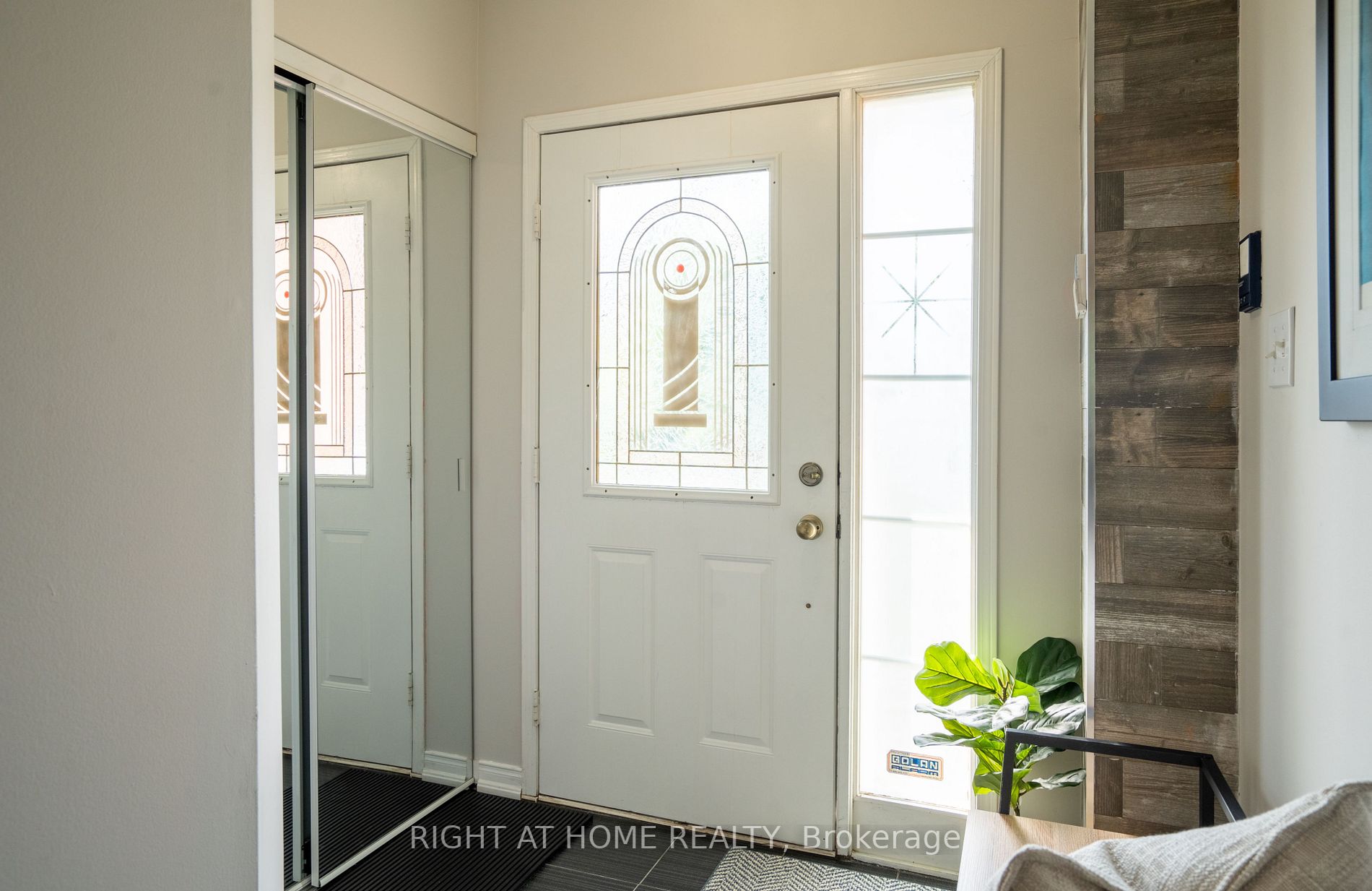 165 Rouge Forest Cres E