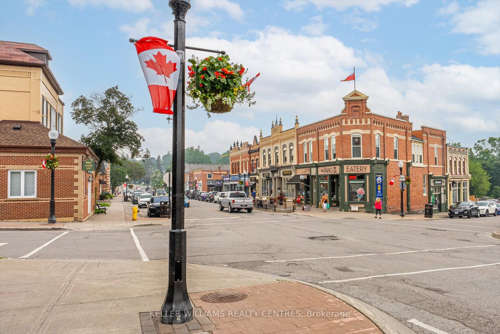 230 John St