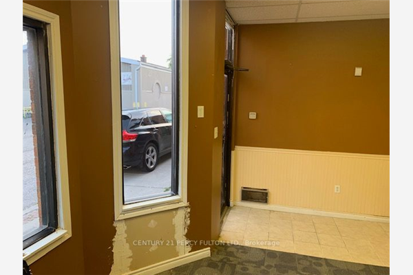 153 Brock St N, Whitby