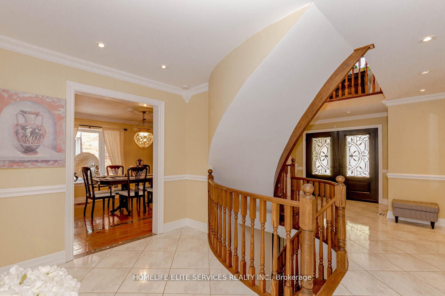 1812 Forestview Dr